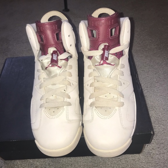 Jordan Maroon 6 Retro OG BG - Picture 3 of 3